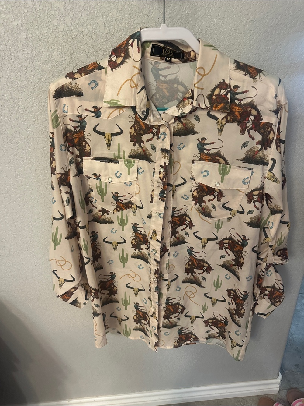 Women’s Cream Western Rodeo Print Button-Up Shirt